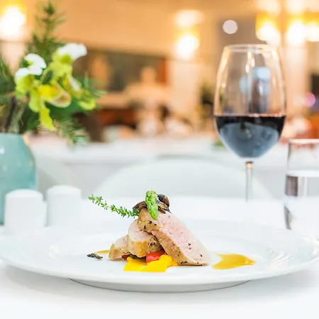 Castanheiro Boutique