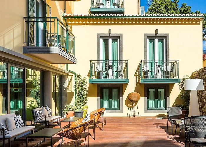 Castanheiro Boutique Hotell 4*