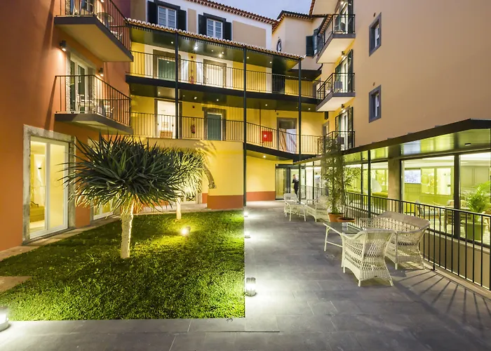 Castanheiro Boutique 4*