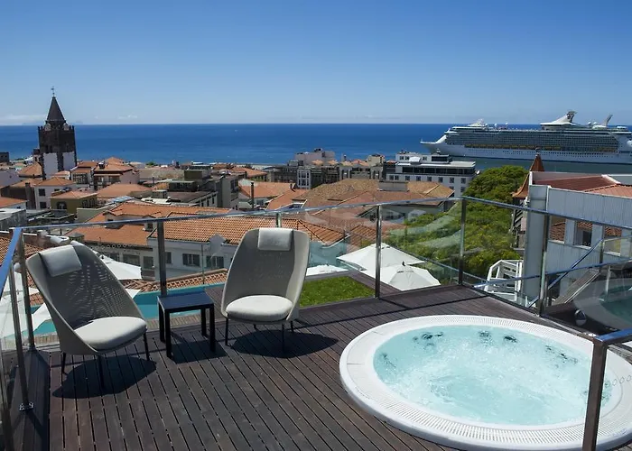 Castanheiro Boutique 4*