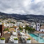 Castanheiro البوتيكي فونشال