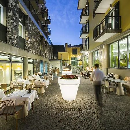 Castanheiro Boutique Φουνκάλ